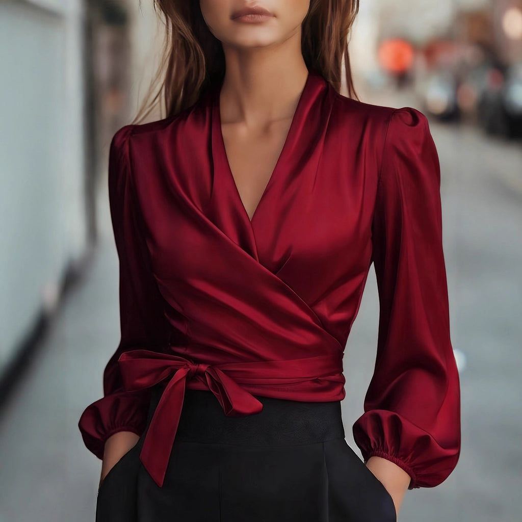 Camisa feminina elegante de cetim com decote em V e cor sólida
