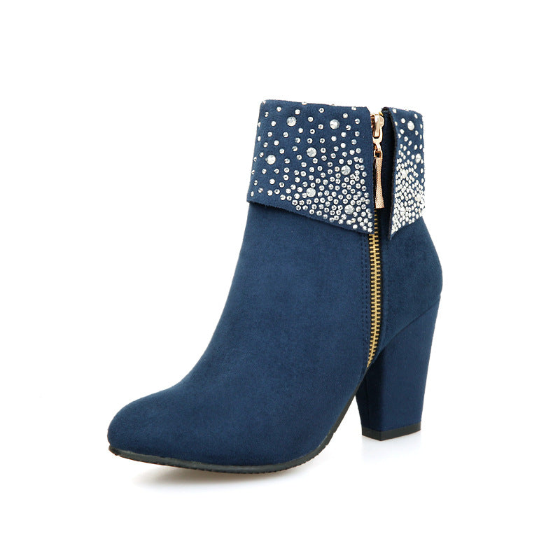 Botas femininas de salto curto com strass.